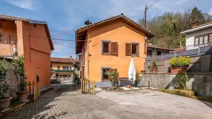 Таунхаус с садом в San Mauro Torinese