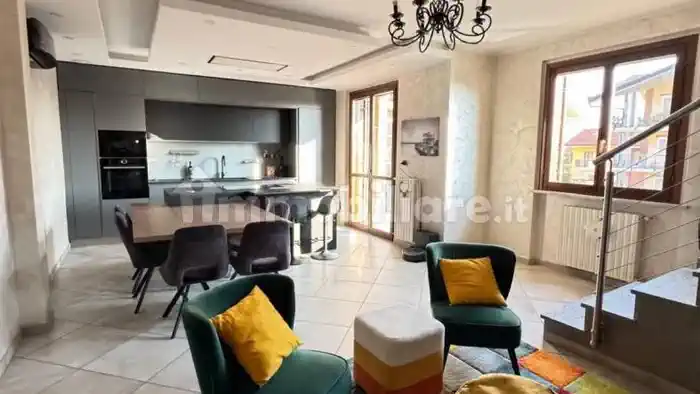 Студия в современном доме Leinì