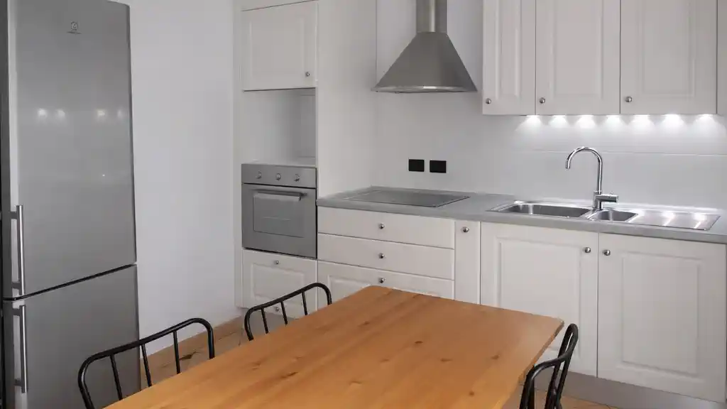 кухня в семейной квартире в Турине