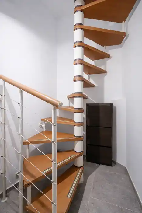 лестница и дополнительное пространство в квартире