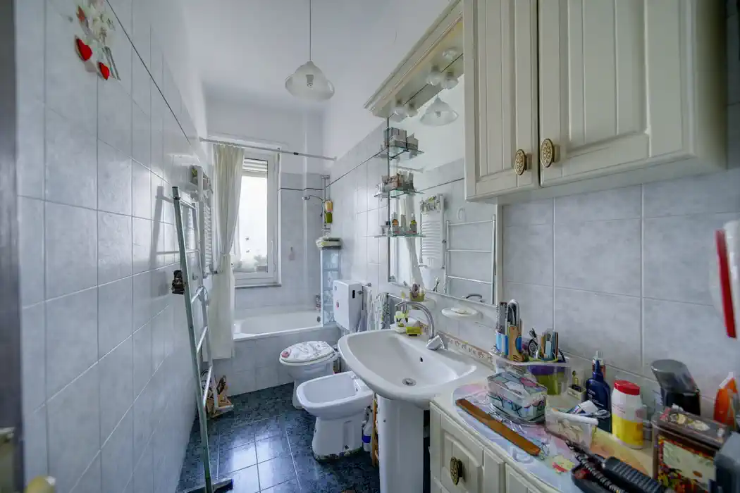 ванная комната в квартире рядом с метро Pozzo Strada Турин