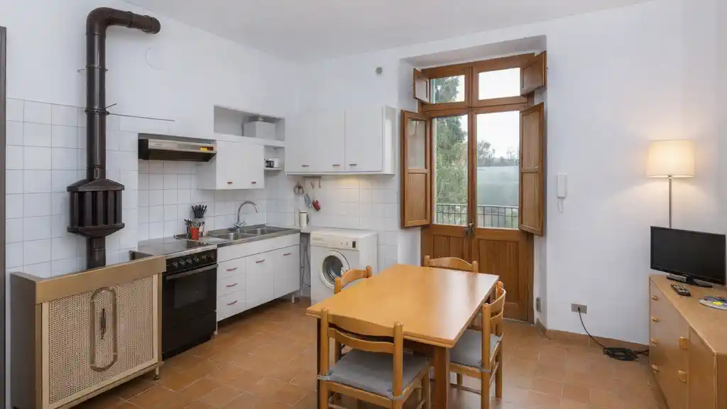 кухня в квартире в районе San Donato в Турине