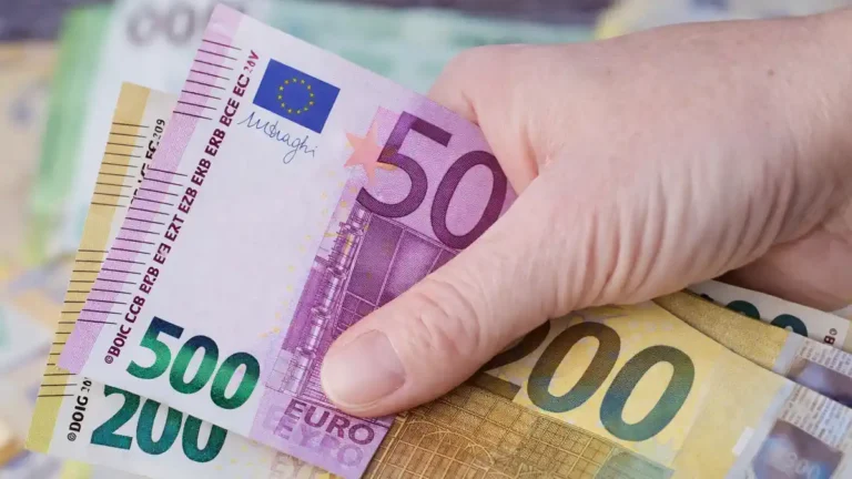 Carta Dedicata a Te в Италии: кто получает 500 евро, какие условия, как забрать карту и как использовать деньги