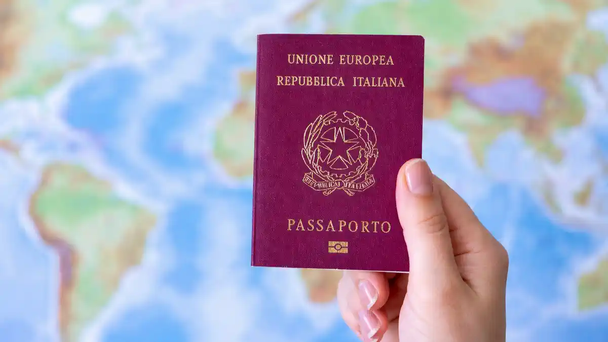 Получение итальянского гражданства: основания, сроки, документы и стратегия без потери лет